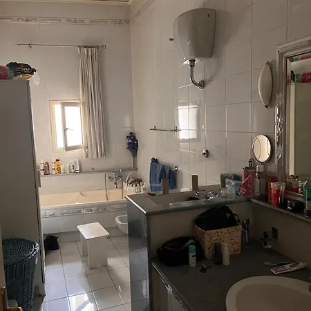 Matrimoniale Ampia Con Bagno Privato In Condiviso בית אירוח